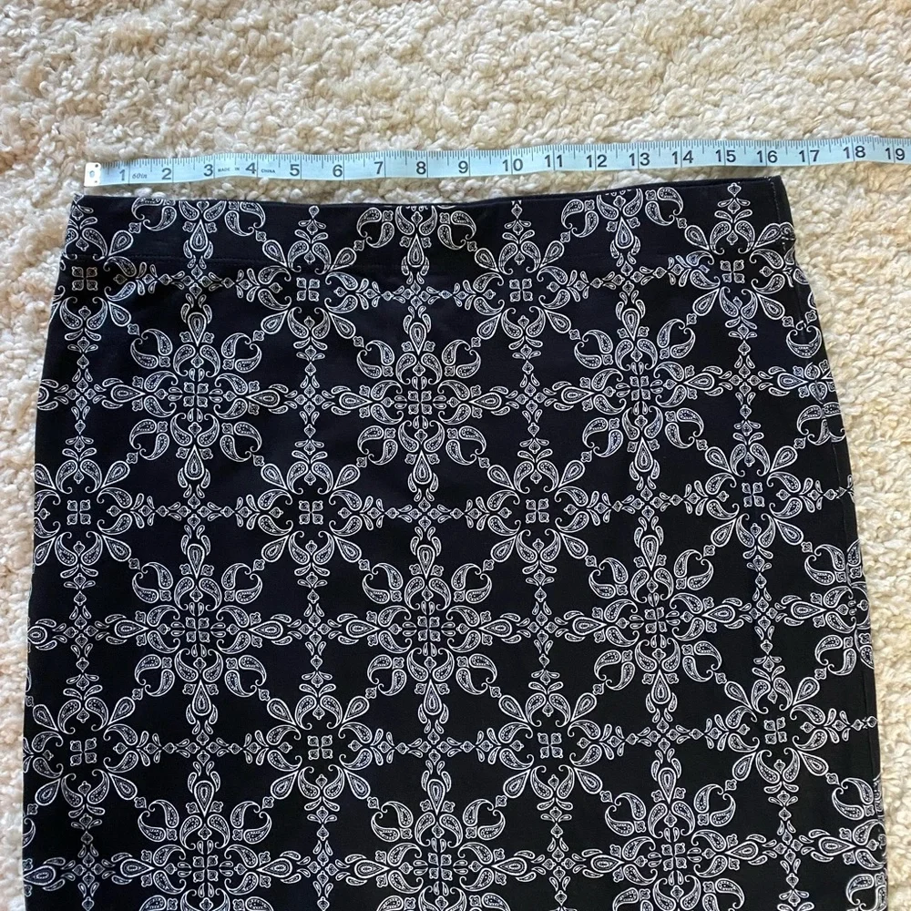 Vintage Max Studio Black and White Print Skirt NWT - Picture 3 of 3